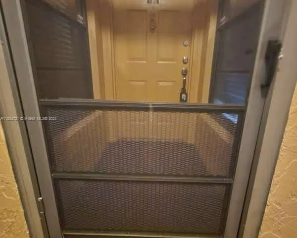 5729 Coral Lake Dr # 305, Margate FL 33063