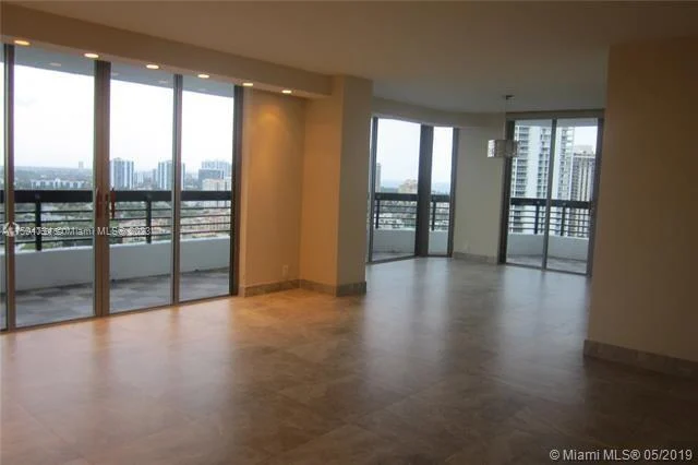 3500 Mystic Pointe Dr # 2305, Aventura FL 33180