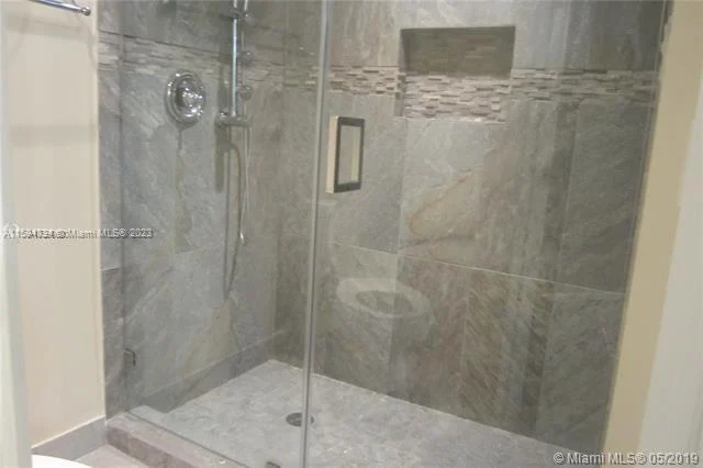 3500 Mystic Pointe Dr # 2305, Aventura FL 33180