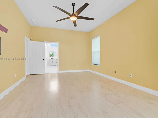 2540 Fairways Dr, Homestead FL 33035