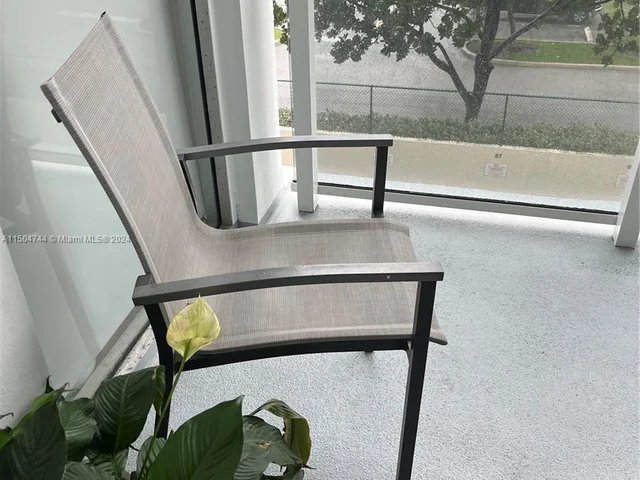 1880 S Ocean Dr # 306, Hallandale Beach FL 33009