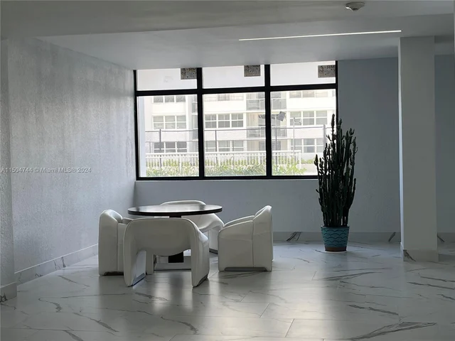 1880 S Ocean Dr # 306, Hallandale Beach FL 33009