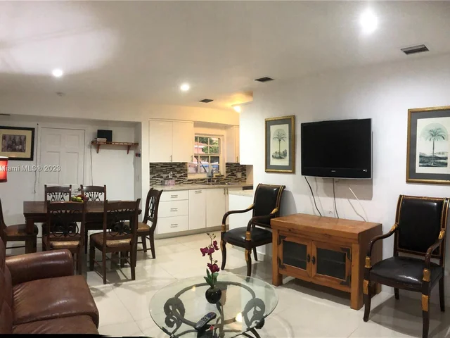 625 East Dr # 625, Miami Springs FL 33166