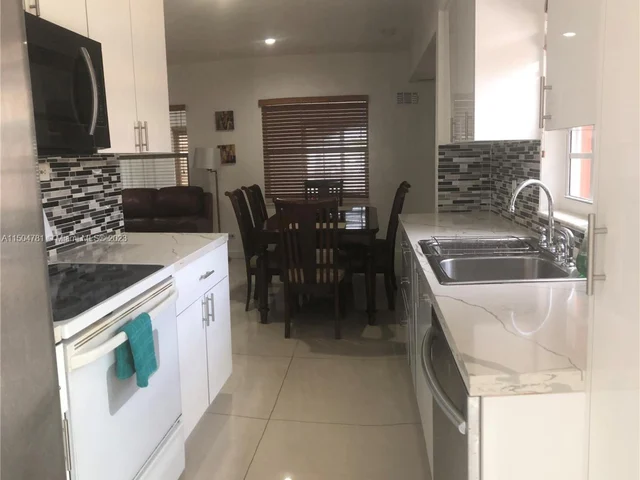 625 East Dr # 625, Miami Springs FL 33166