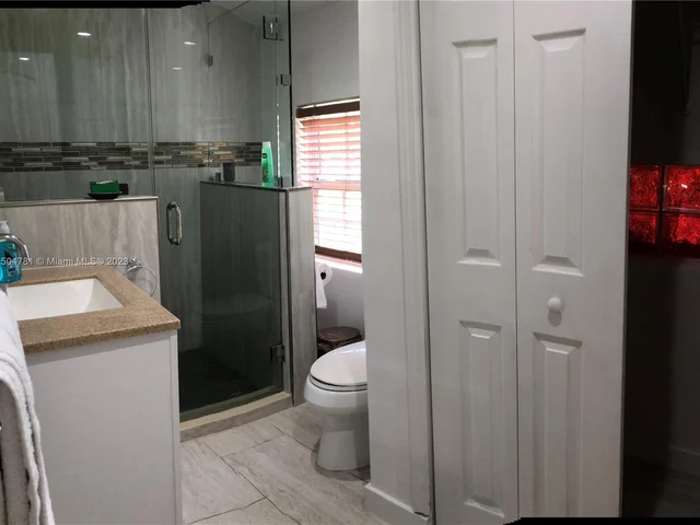 625 East Dr # 625, Miami Springs FL 33166