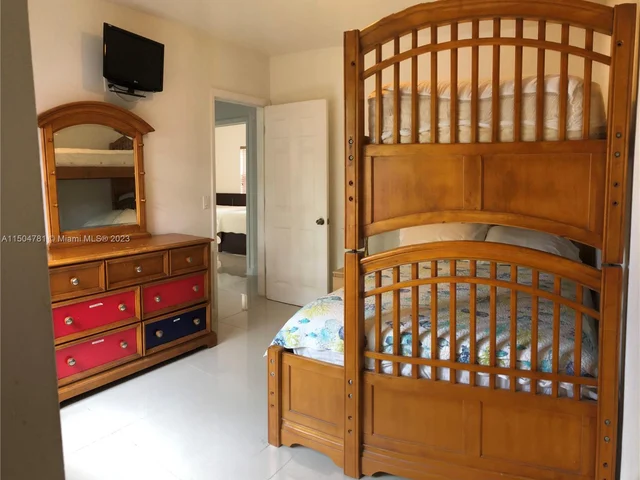 625 East Dr # 625, Miami Springs FL 33166