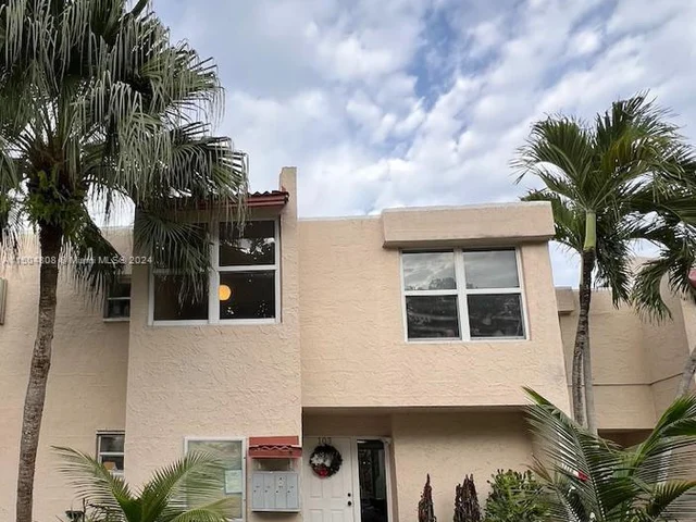 9431 Evergreen Pl # 103, Davie FL 33324