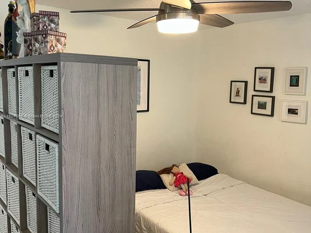 9431 Evergreen Pl # 103, Davie FL 33324