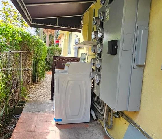 6831 Abbott Ave # 3, Miami Beach FL 33141