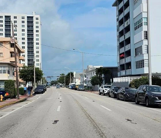 6831 Abbott Ave # 3, Miami Beach FL 33141