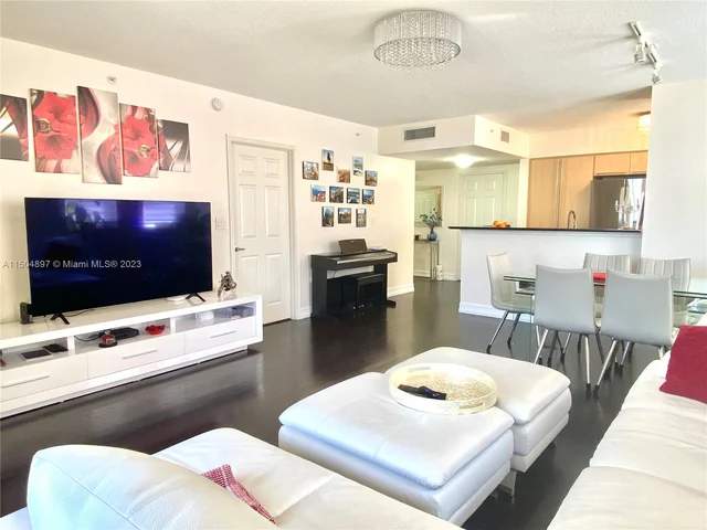 2080 S Ocean Dr # 401, Hallandale Beach FL 33009