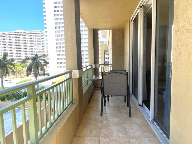 2080 S Ocean Dr # 401, Hallandale Beach FL 33009