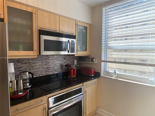 2080 S Ocean Dr # 401, Hallandale Beach FL 33009