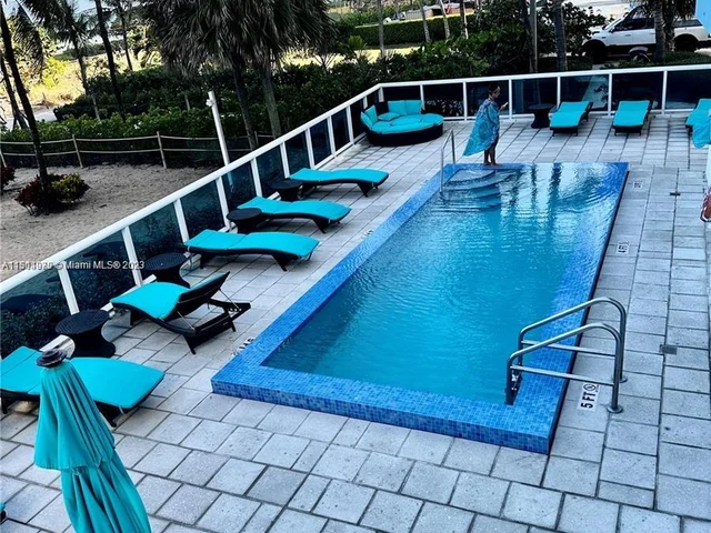 9172 Collins Ave # 218, Surfside FL 33154