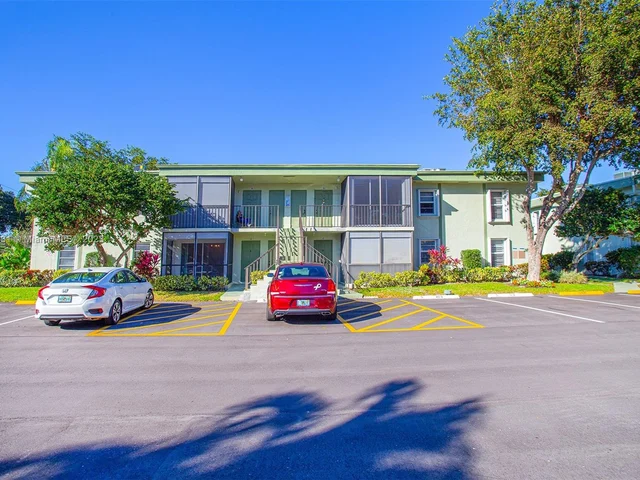 7527 S Oriole Blvd # 101, Delray Beach FL 33446