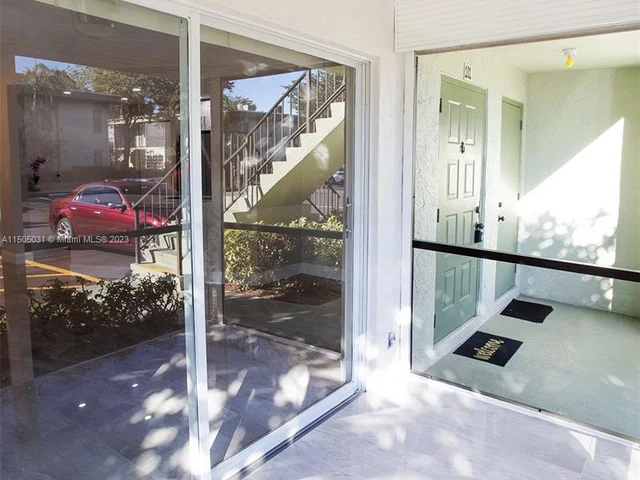 7527 S Oriole Blvd # 101, Delray Beach FL 33446