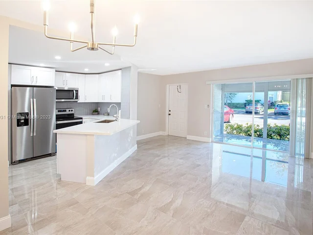 7527 S Oriole Blvd # 101, Delray Beach FL 33446