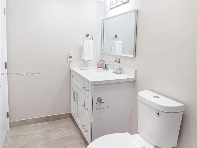 7527 S Oriole Blvd # 101, Delray Beach FL 33446