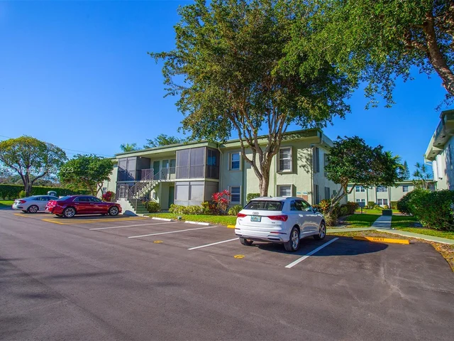 7527 S Oriole Blvd # 101, Delray Beach FL 33446
