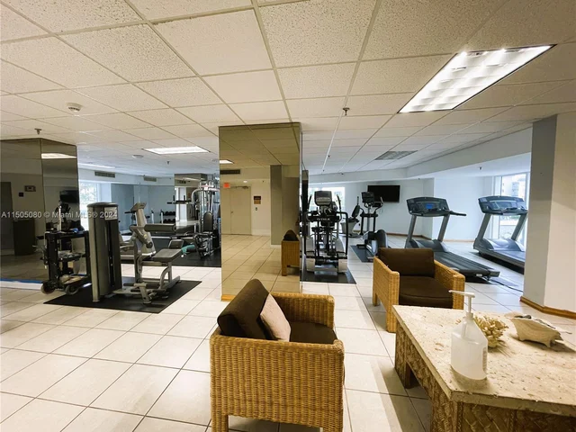 2401 Collins Ave # 408, Miami Beach FL 33140