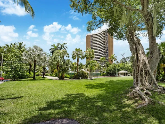 770 NE 69th St # 1F, Miami FL 33138