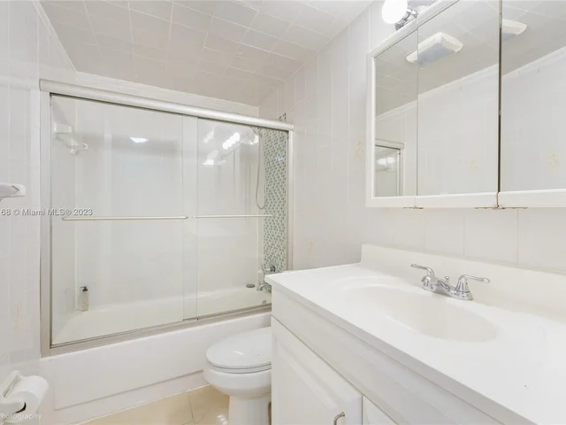 770 NE 69th St # 1F, Miami FL 33138