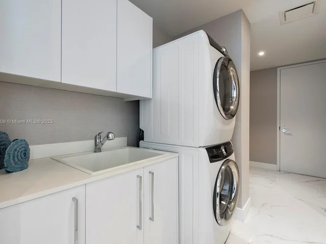 15701 Collins Ave # 4601, Sunny Isles Beach FL 33160