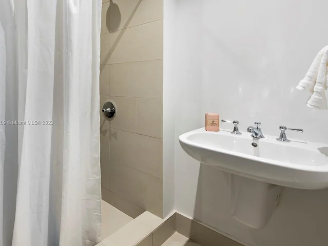 15701 Collins Ave # 4601, Sunny Isles Beach FL 33160