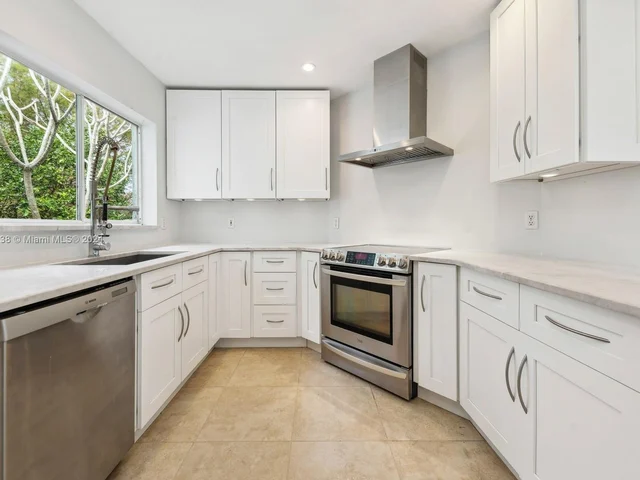 11741 NW 23rd St, Plantation FL 33323