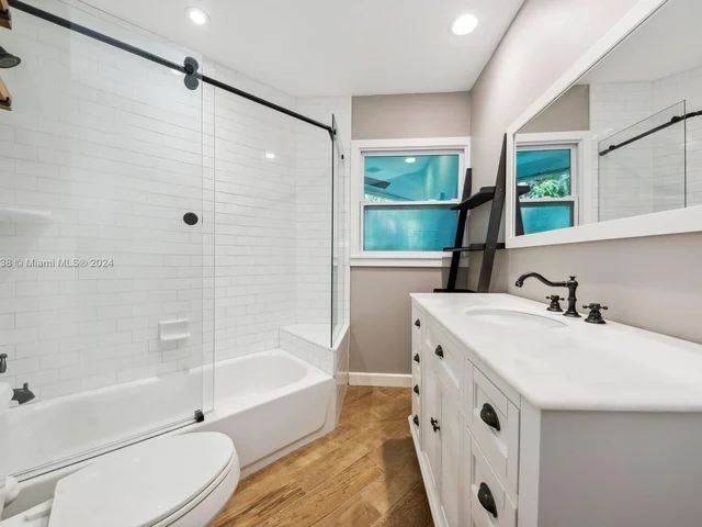 11741 NW 23rd St, Plantation FL 33323