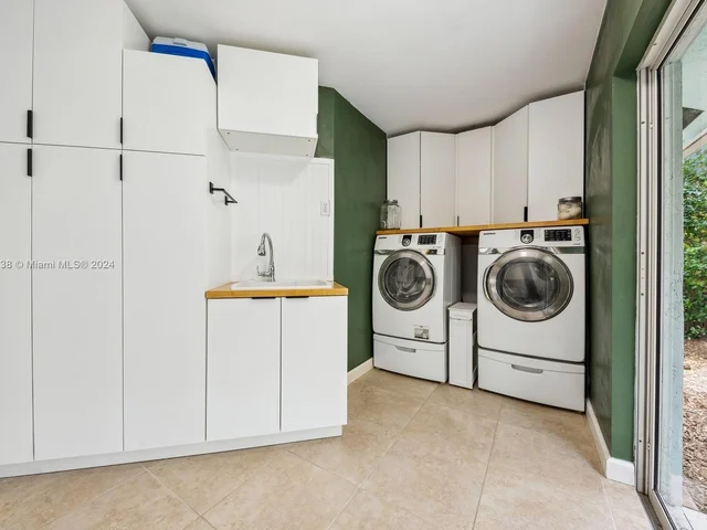 11741 NW 23rd St, Plantation FL 33323