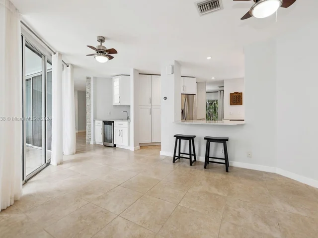 11741 NW 23rd St, Plantation FL 33323