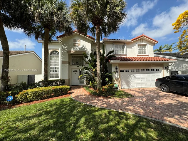 19232 NW 88th Pl, Hialeah FL 33018