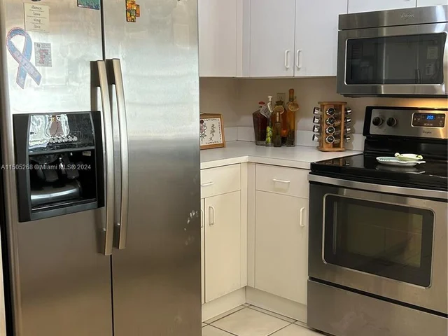 19232 NW 88th Pl, Hialeah FL 33018