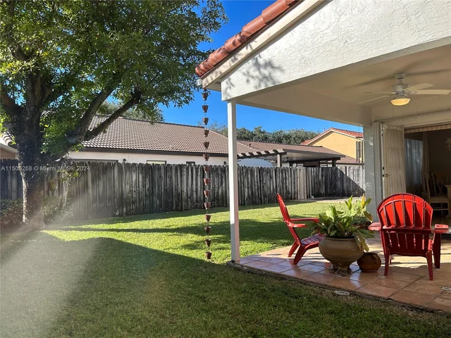 19232 NW 88th Pl, Hialeah FL 33018