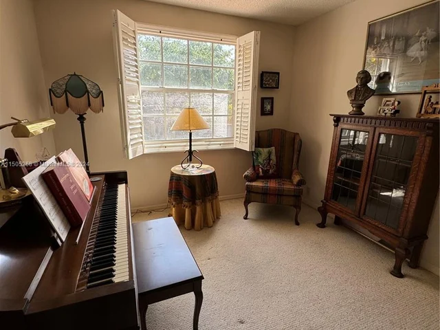 19232 NW 88th Pl, Hialeah FL 33018