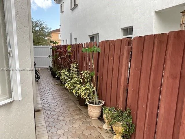 17704 SW 134th Pl, Miami FL 33177