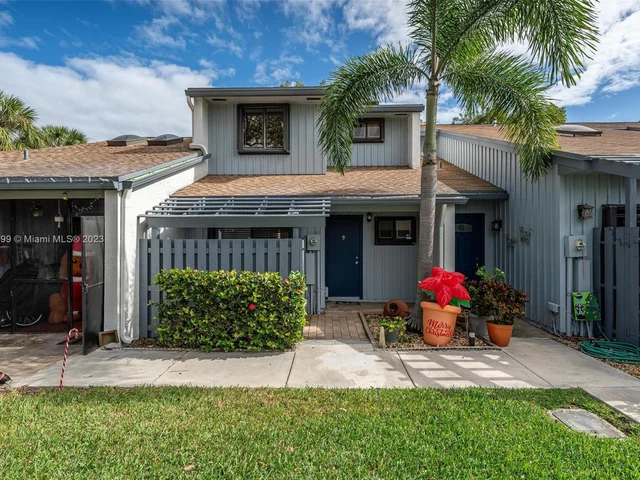 1551 N 14th Ter, Hollywood FL 33020