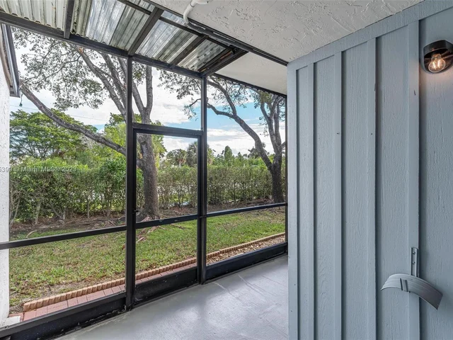 1551 N 14th Ter, Hollywood FL 33020