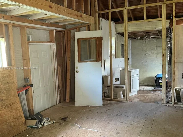 2660 NW 19th Ave, Oakland Park FL 33311