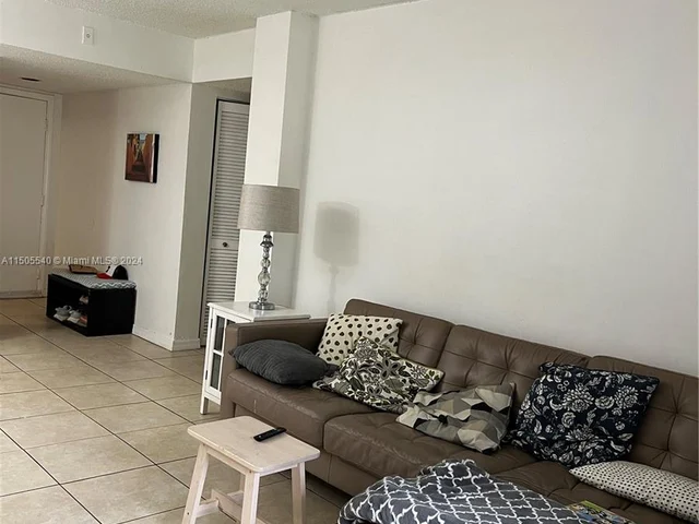 8015 SW 107th Ave # 102, Miami FL 33173