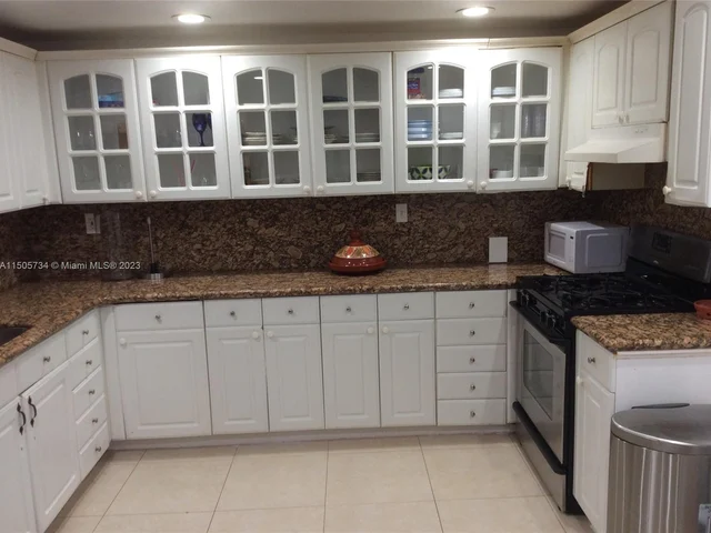 351 188th St, Sunny Isles Beach FL 33160