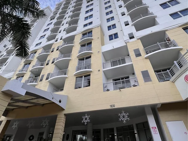 1830 Radius Dr # 1318, Hollywood FL 33020