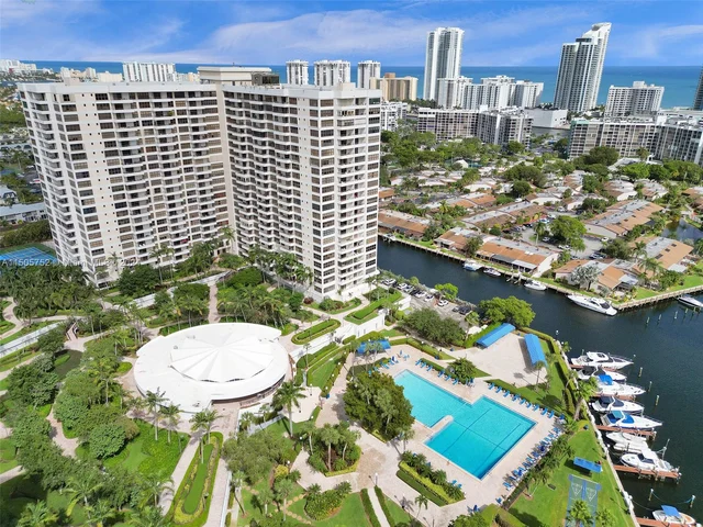 2500 Parkview Dr # 2307, Hallandale Beach FL 33009