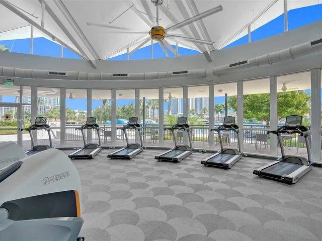 2500 Parkview Dr # 2307, Hallandale Beach FL 33009