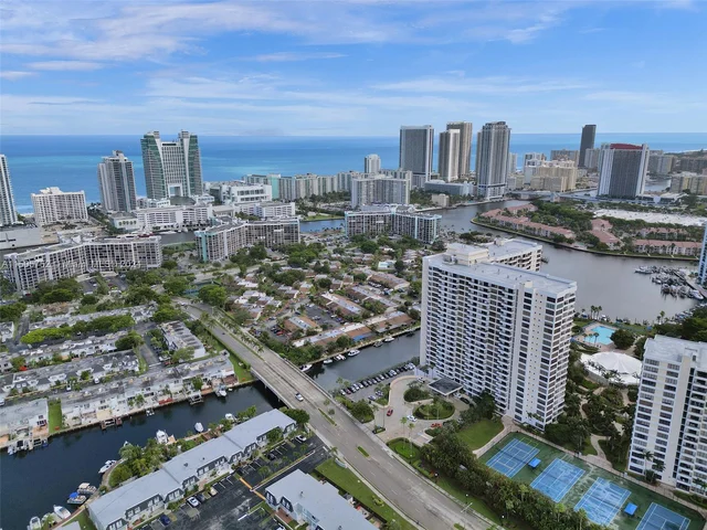 2500 Parkview Dr # 2307, Hallandale Beach FL 33009