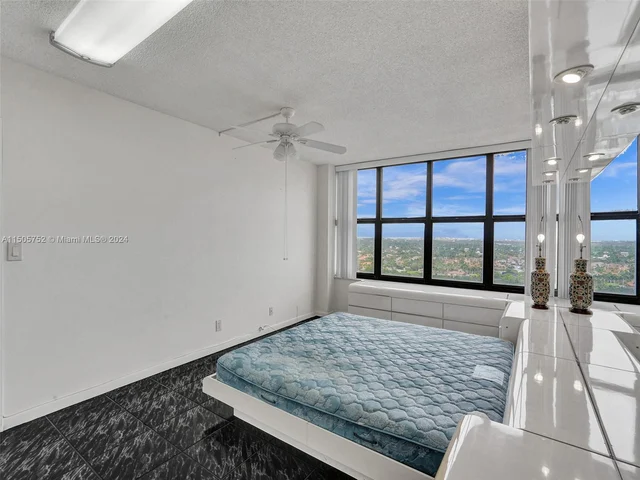 2500 Parkview Dr # 2307, Hallandale Beach FL 33009