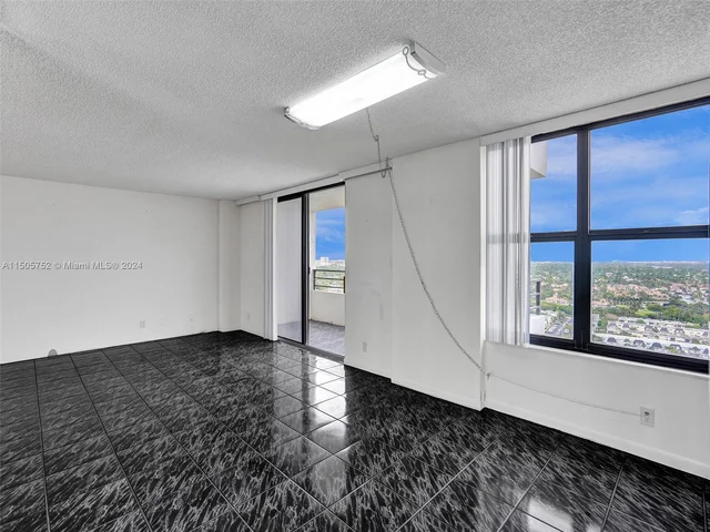 2500 Parkview Dr # 2307, Hallandale Beach FL 33009