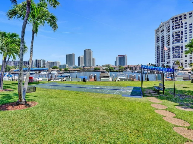 2500 Parkview Dr # 2307, Hallandale Beach FL 33009