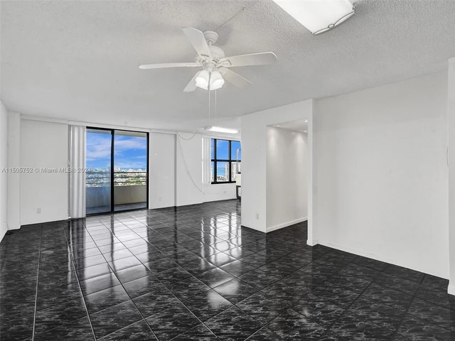 2500 Parkview Dr # 2307, Hallandale Beach FL 33009